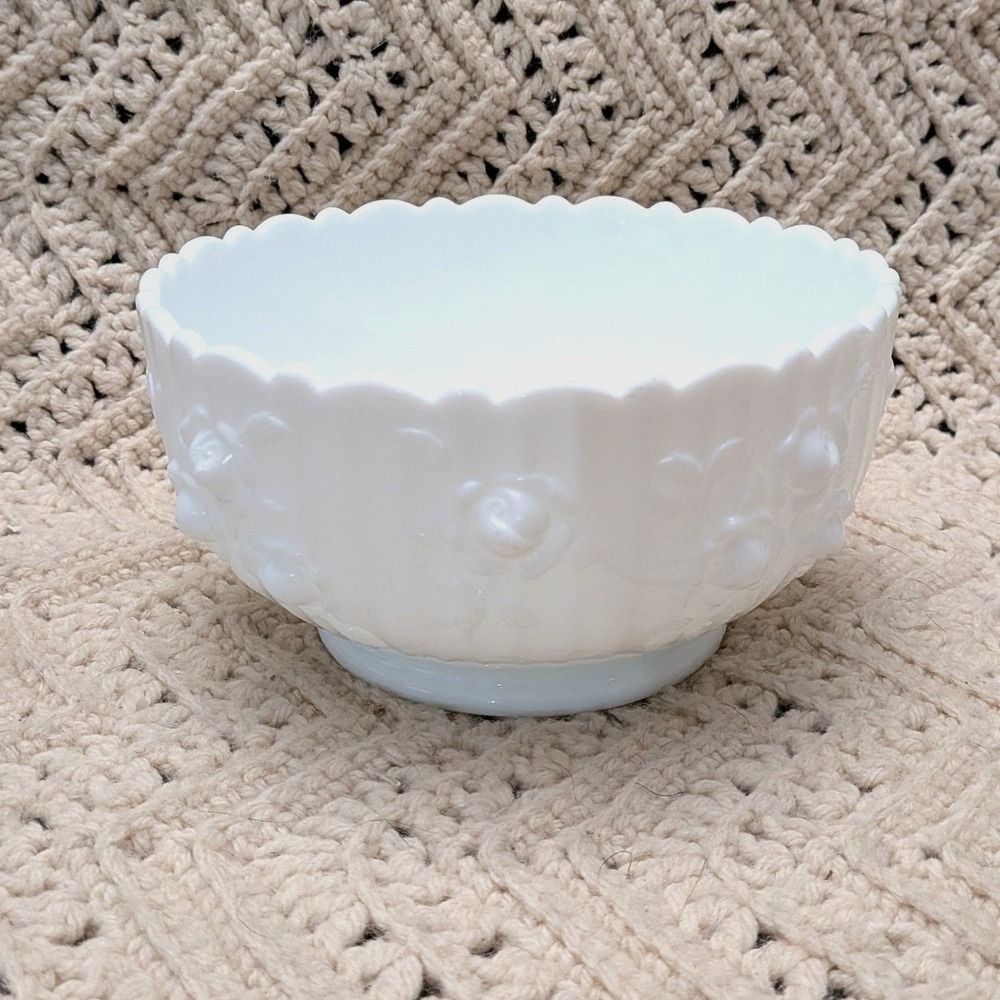 Vintage Fenton 9224 Milk Glass Ribbed Rose Bowl Romantic Shabby Chic Style